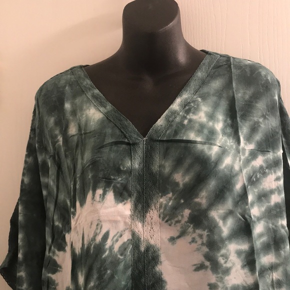 (Small/Medium) Sage Green Tie- Dye Poncho - Picture 5 of 6